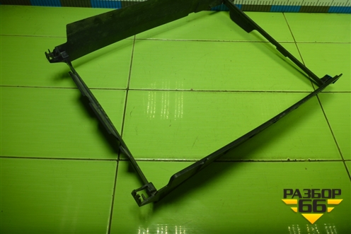 Дефлектор радиатора (215597164R) для Nissan Terrano с 2014г (Терано)