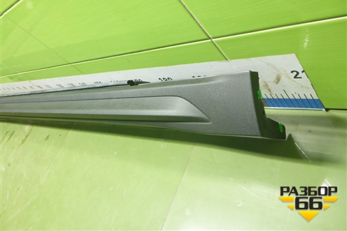 Накладка на порог наружная правая (новая) (31463770) для Volvo S90 с 2016г (C90)