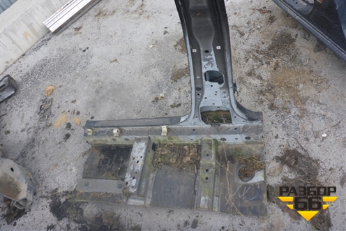 Порог со стойкой правый для Toyota Corolla (E15) с 2006-2013г (Королла 150)