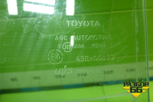 Стекло двери задней левой для Toyota Rav-4 с 2006-2013г (Рав 4)