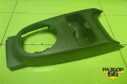 Консоль (7582179J1) для Suzuki SX4 с 2006-2013г (СХ4)