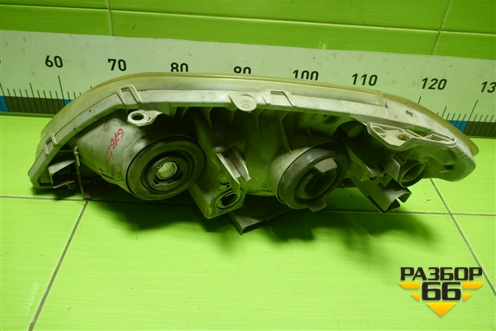 Фара правая (до 2004г галоген) (811301E370) для Toyota Corolla (E12) с 2001-2007г (Королла 120)