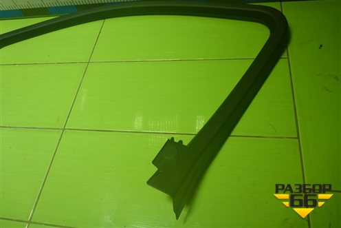 Накладка двери передней правой (на рамку) (8U0867610) для Audi Q3 с 2011-2018г (Ку 3)