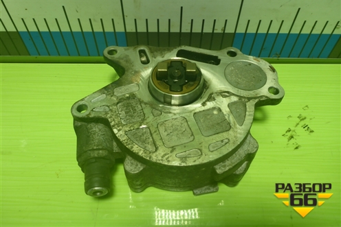 Насос вакуумный (2.0л CBD) (03L145100) для Volkswagen Passat (B6) с 2005-2010г (Пассат Б6)