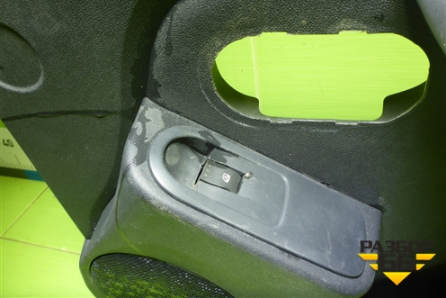 Обшивка двери передней правой под электрику (809008898R) для Renault Duster I с 2010-2021г (Дастер)