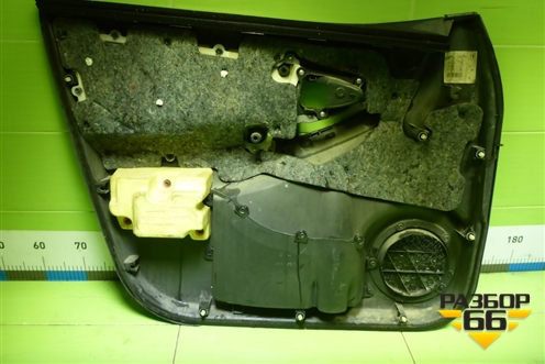 Обшивка двери передней правой под электрику (6771742020) для Toyota Rav-4 с 2006-2013г (Рав 4)