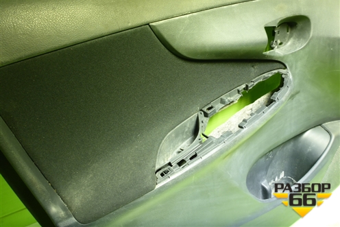 Обшивка двери передней левой под электрику (6777812220) для Toyota Corolla (E15) с 2006-2013г (Королла 150)