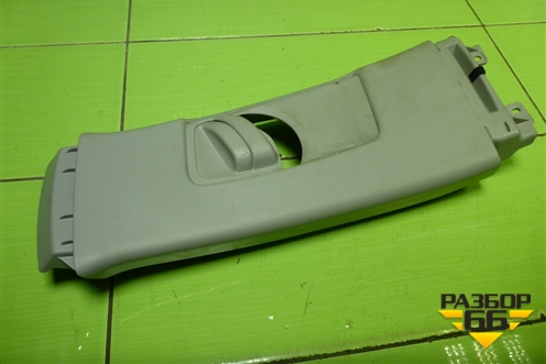 Обшивка стойки центральная верхняя левая (6242012060) для Toyota Corolla (E15) с 2006-2013г (Королла 150)