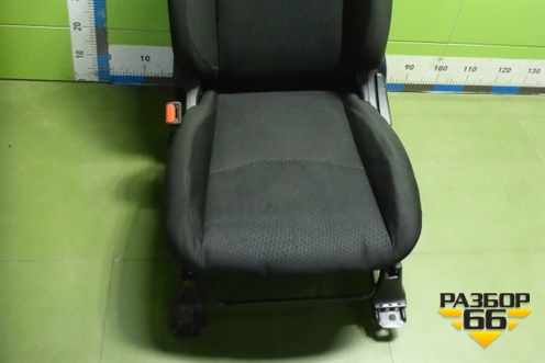 Сиденья комплект (с обогревом, без AIR BAG) для Mitsubishi ASX с 2010г (АСХ)
