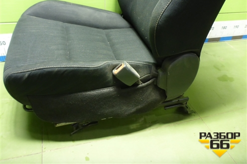 Сиденье переднее правое с AIR BAG  (с подогревом) для Toyota Rav-4 с 2012-2019г (Рав 4)