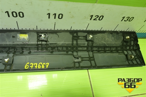 Накладка двери передней правой (87724R0000) для Kia Carnival с 2020г (Карнивал 4)