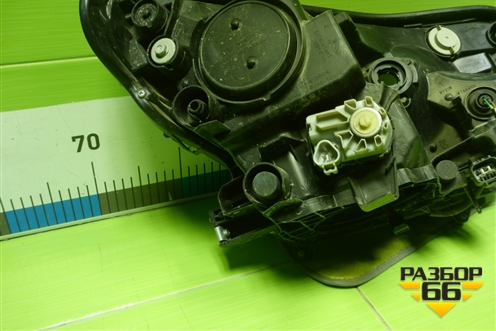Фара левая (после 2015г Led без блока) (8118542680) для Toyota Rav-4 с 2012-2019г (Рав 4)