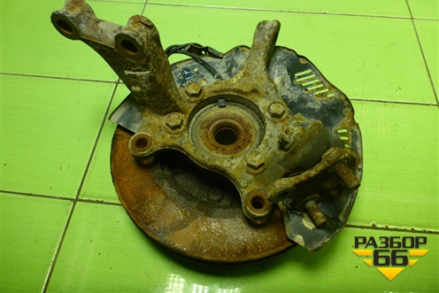 Кулак поворотный передний правый для Toyota Corolla (E15) с 2006-2013г (Королла 150)