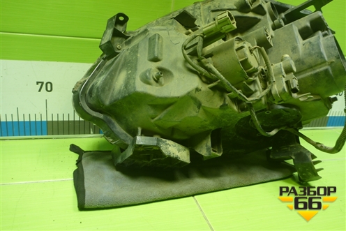 Фара правая (после 2010г ксенон без блока и лампы) (260103UF5A) для Nissan X-Trail (Т31) с 2007-2014г (Хтраил)