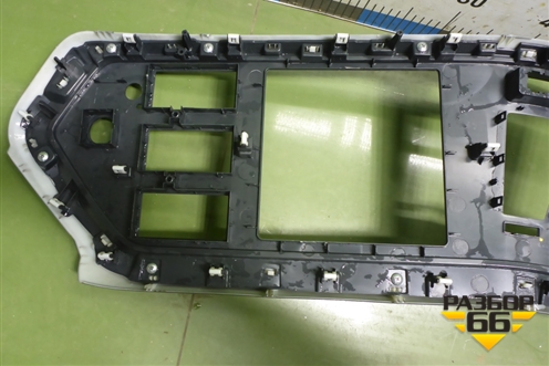 Накладка на торпедо  (5305955C6203) для Dongfeng DFH4180