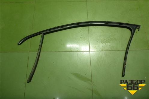 Уплотнитель стекла двери передней правой (3C4837432F) для Volkswagen Passat (B6) с 2005-2010г (Пассат Б6)