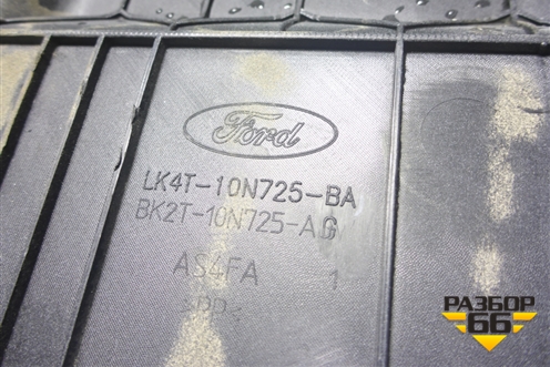 Крышка аккумулятора (LK4T10N725BA) для Ford Transit с 2014г (Транзит)