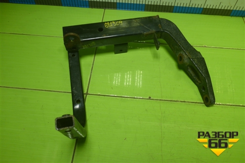 Кронштейн подножки  правый (DZ13241240128) для Shacman (shaanxi) X3000 (Х3000)
