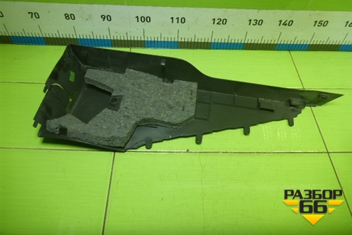Держатель задней полки правый (799116621R) для Renault Duster I с 2010-2021г (Дастер)
