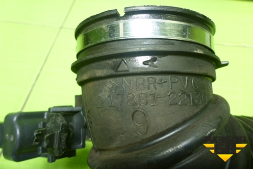 Патрубок воздушного фильтра (1788122130) для Toyota Corolla (E12) с 2001-2007г (Королла 120)