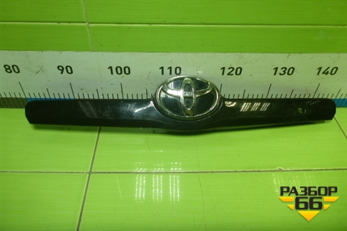 Накладка крышки багажника (7681133901) для Toyota Camry XV40 с 2006-2011г (Камри)