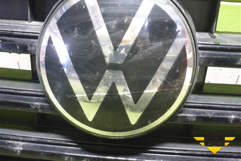 Решетка радиатора (760853653B) для Volkswagen Touareg с 2018г (Туарег)