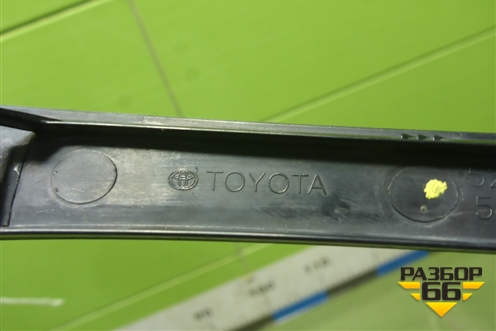 Накладка ПТФ левая (после 2020г) (520400K400) для Toyota Fortuner с 2015-2026г (Фортунер)