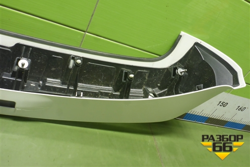 Спойлер на дверь багажника (7608542130) для Toyota Rav-4 с 2012-2019г (Рав 4)