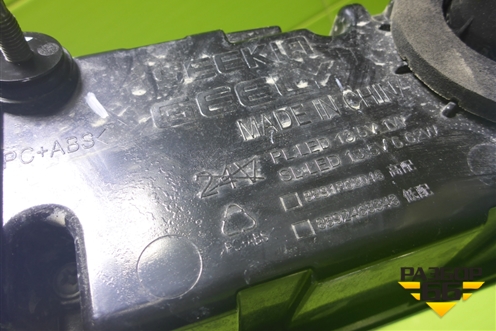 Фонарь задний центральный (8891868046) для Geely Atlas 2 с 2023-2025г (Атлас)