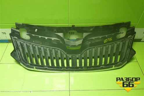 Решетка радиатора (5JA853668) для Skoda Rapid с 2013г (Рапид)