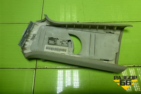 Обшивка стойки центральная верхняя правая (3C0868418) для Volkswagen Passat (B6) с 2005-2010г (Пассат Б6)