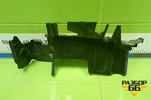 Дефлектор радиатора левый (5329460170) для Toyota Land Cruiser (200) с 2008г (Ленд Крузер)