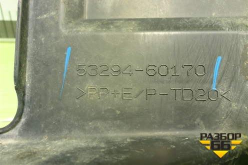 Дефлектор радиатора левый (5329460170) для Toyota Land Cruiser (200) с 2008г (Ленд Крузер)