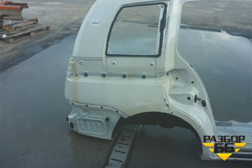 Крыло заднее правое для Toyota Isis c 2004-2018г (Исис)