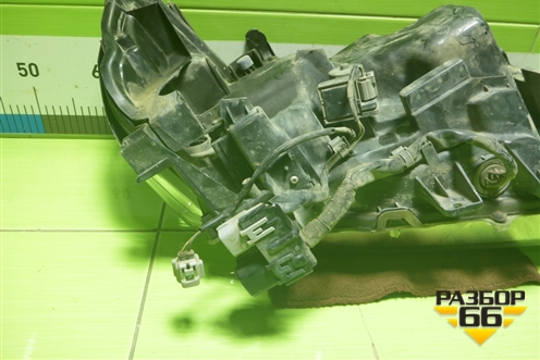 Фара левая (после 2015г) для Toyota Land Cruiser (200) с 2008г (Ленд Крузер)