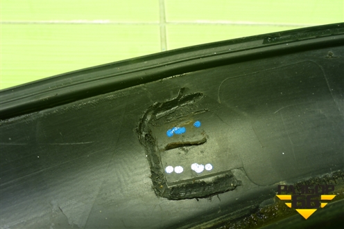 Накладка переднего бампера правая (7177179J0) для Suzuki SX4 с 2006-2013г (СХ4)