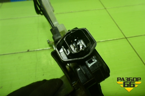 Замок двери передней правой для Hyundai Tucson с 2004-2010г (Туксон)