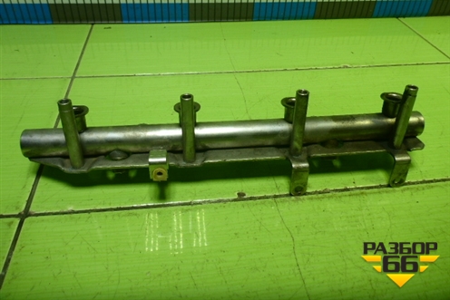 Рейка топливная рампа (1.8л BZB) (06J133317G) для Volkswagen Passat-CC с 2008г (Пассат ЦЦ)