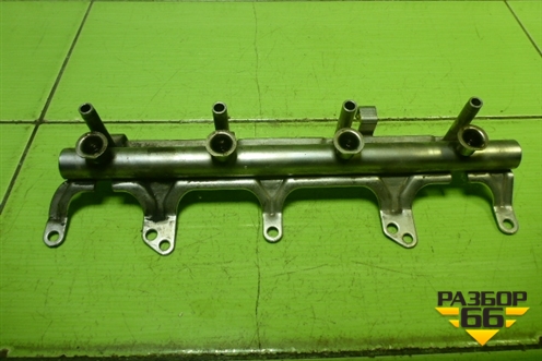 Рейка топливная рампа (1.8л BZB) (06J133317G) для Volkswagen Passat-CC с 2008г (Пассат ЦЦ)