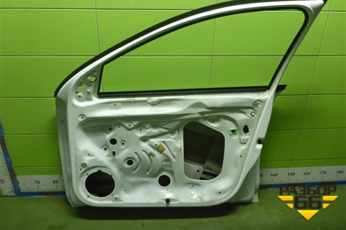 Дверь передняя правая (5JA831312B) для Skoda Rapid с 2013г (Рапид)
