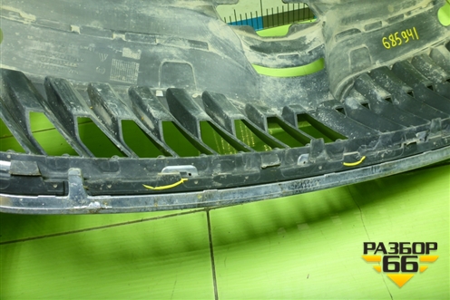 Решетка радиатора (5JA853668) для Skoda Rapid с 2013г (Рапид)