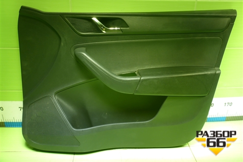 Обшивка двери передней правой под электрику (60U867014) для Skoda Rapid с 2013г (Рапид)