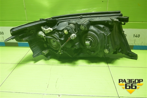 Фара левая (до 2012г галоген) (8117060C42) для Toyota Land Cruiser (200) с 2008г (Ленд Крузер)