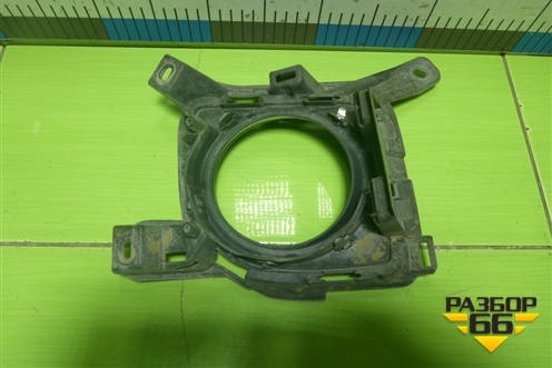 Накладка ПТФ левая (после 2012г до 2015г) (5204060070) для Toyota Land Cruiser (200) с 2008г (Ленд Крузер)