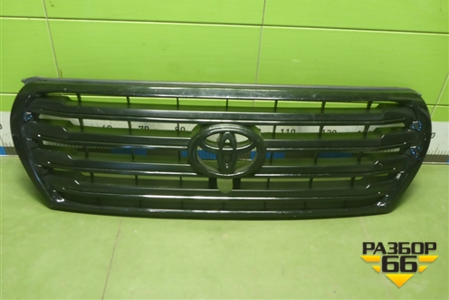 Решетка радиатора (после 2012 до 2015г под камеру) (5311460110) для Toyota Land Cruiser (200) с 2008г (Ленд Крузер)
