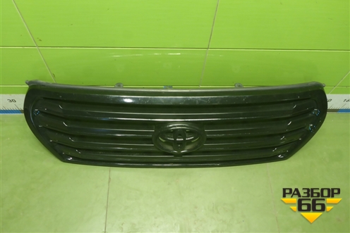 Решетка радиатора (после 2012 до 2015г под камеру) (5311460110) для Toyota Land Cruiser (200) с 2008г (Ленд Крузер)