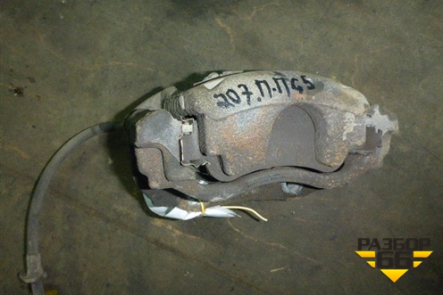 Суппорт передний правый для Peugeot 207 с 2006-2015г
