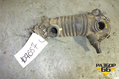 Патрубок воздушного фильтра для Toyota Camry V40 с 2006-2011г