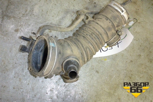 Патрубок воздушного фильтра для Toyota Camry V40 с 2006-2011г
